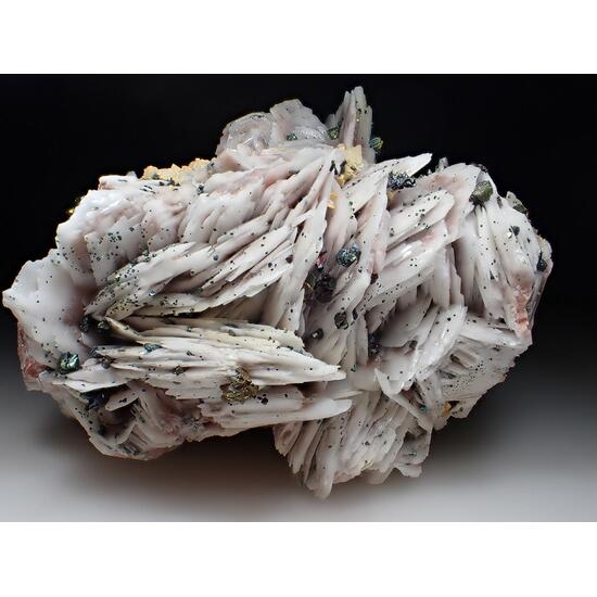 Chalcopyrite Baryte & Dolomite