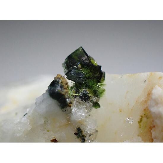 Olivenite & Agardite-(Ce)