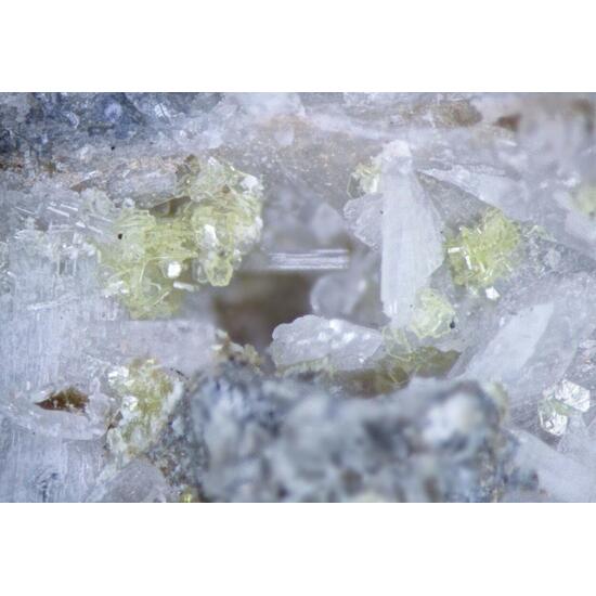 Alicewilsonite-(YCe)