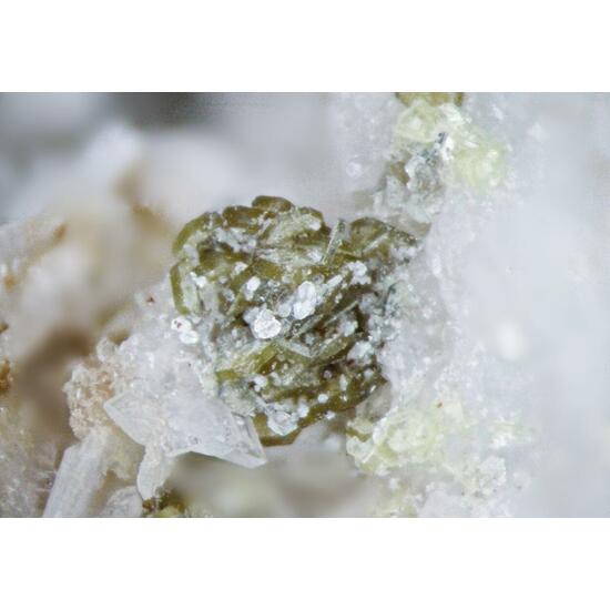 Alicewilsonite-(YCe) Behoite Synchysite-(Ce) Albite Nenadkevichite & Rutile