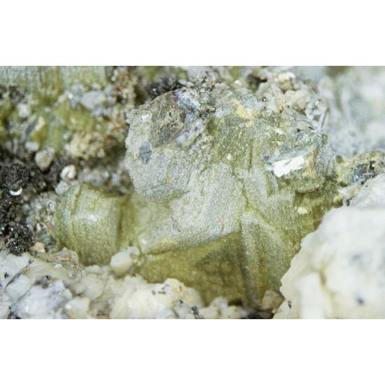 Alicewilsonite-(YCe)