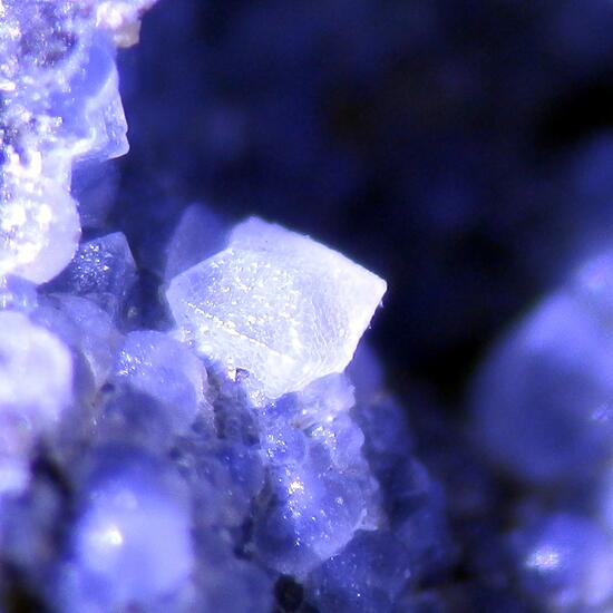 Faujasite-Na Hyalite & Phillipsite