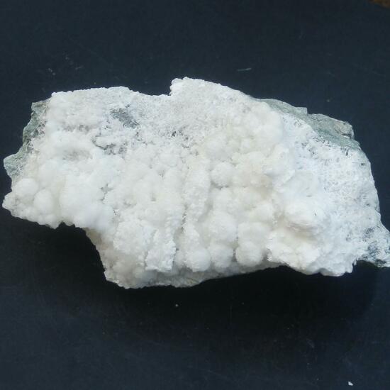 Hydromagnesite