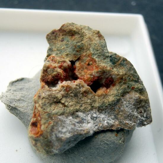Cetineite