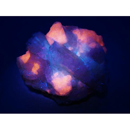 Richterite & Hackmanite