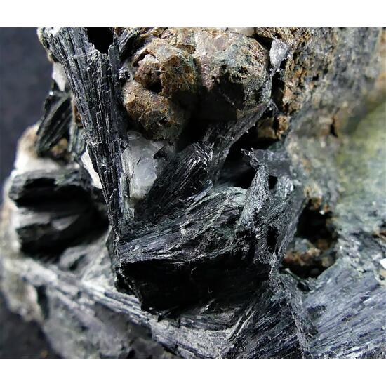 Andradite & Ferropargasite