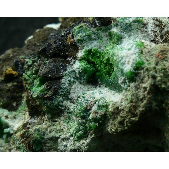 Agardite Huntite & Conichalcite