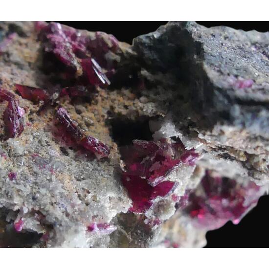 Erythrite