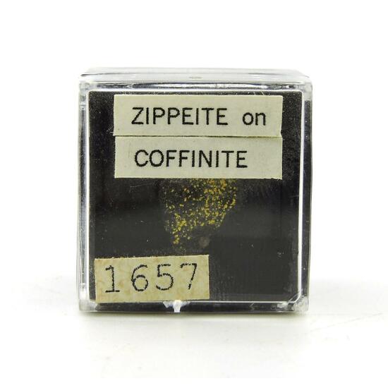 Zippeite On Coffinite