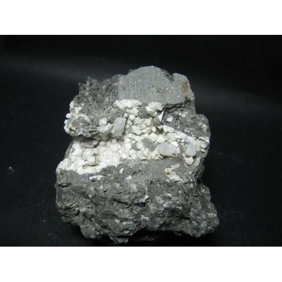 Thomsonite-Ca & Phillipsite