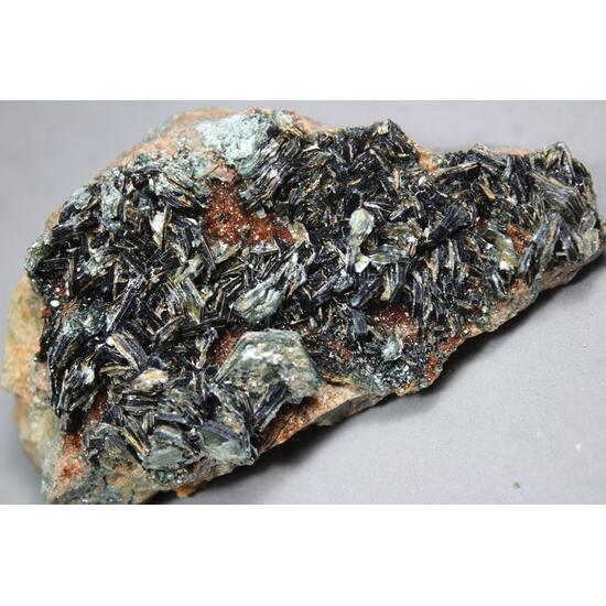 Clinochlore & Hessonite