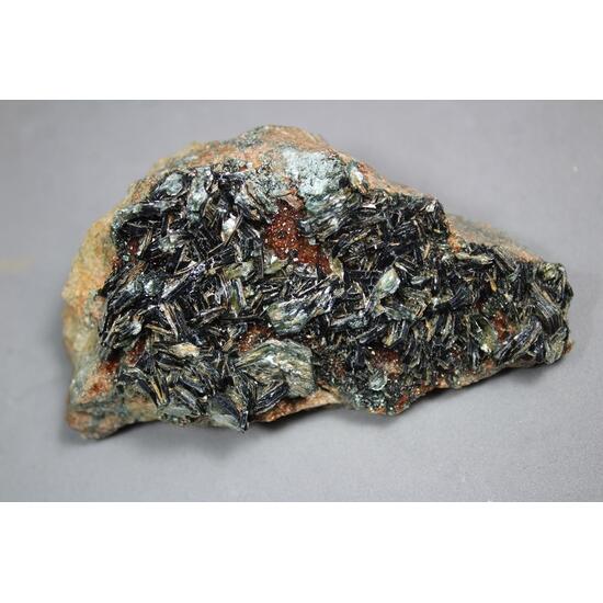 Clinochlore & Hessonite