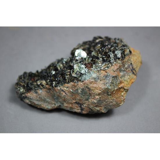 Clinochlore & Hessonite