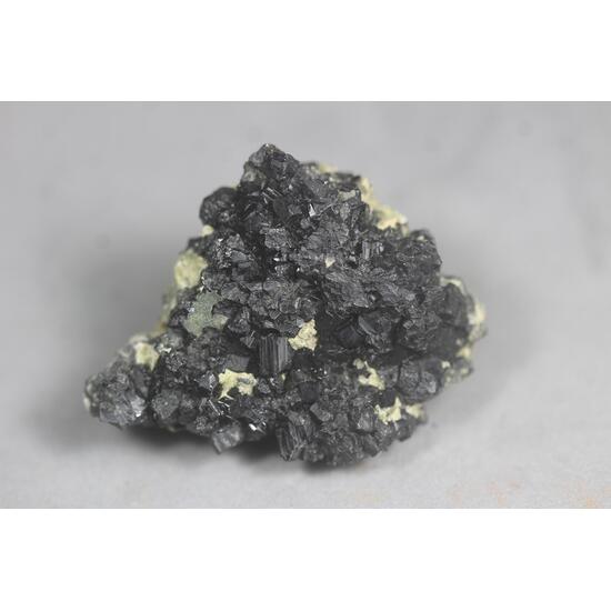 Magnesio-lucchesiite