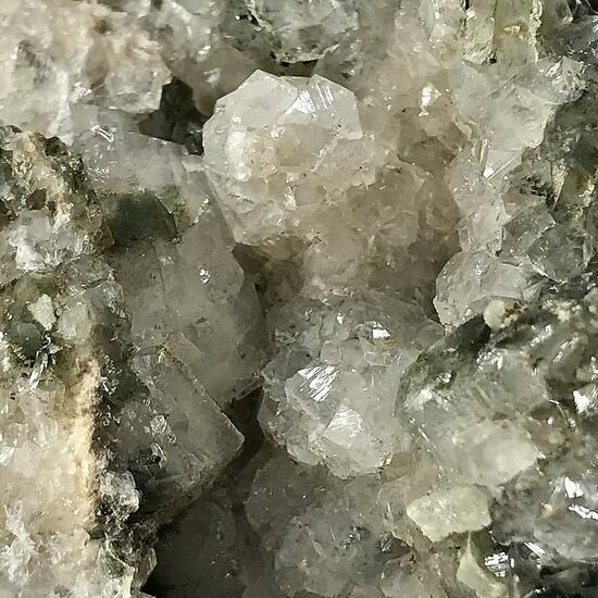 Fluorapophyllite-(K)