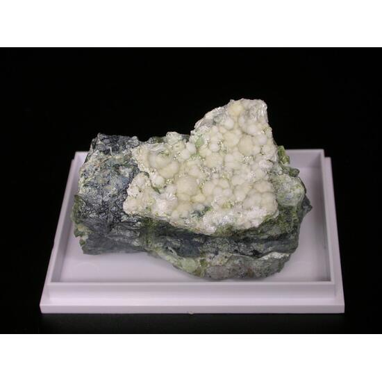 Hydromagnesite