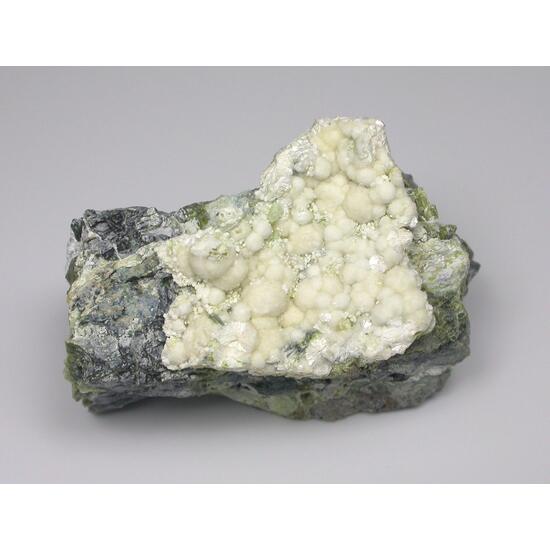 Hydromagnesite