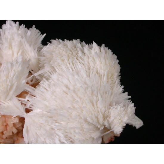 Scolecite On Heulandite