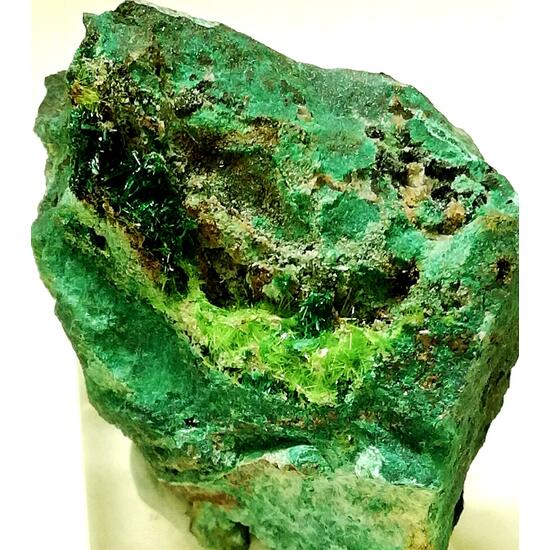 Cuprosklodowskite & Malachite