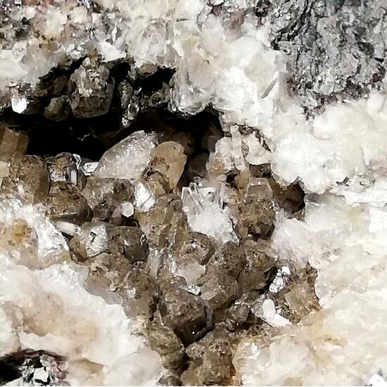 Yugawaralite & Heulandite