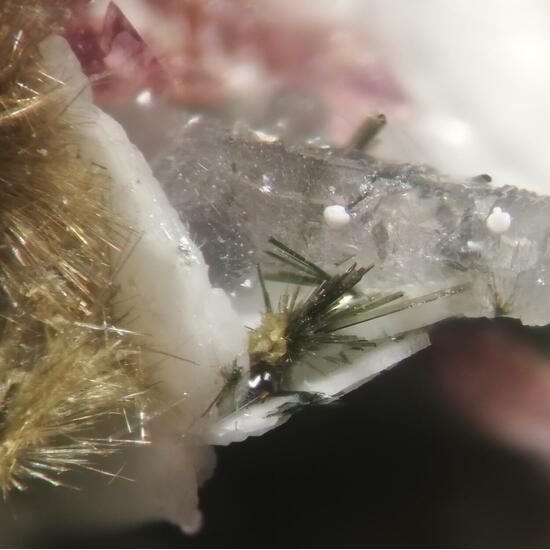 Makatite Eudialyte & Ellingsenite