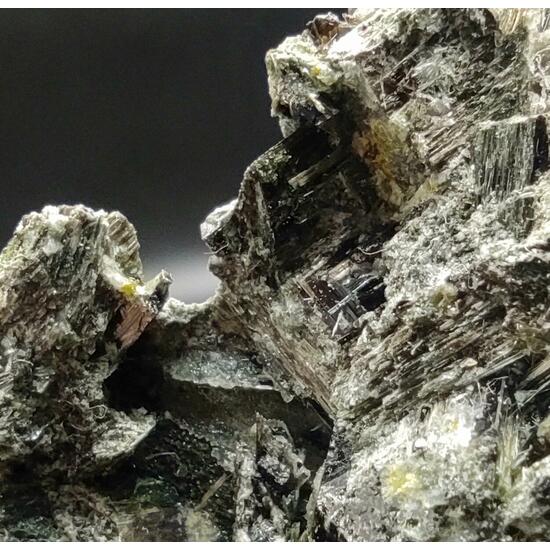 Actinolite Ferro-actinolite & Epidote