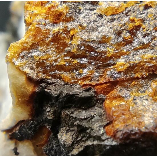 Clinohumite & Spinel