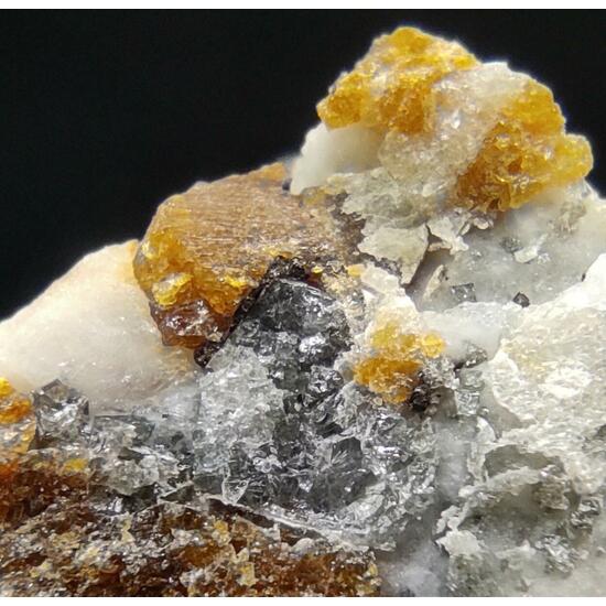 Clinohumite & Spinel