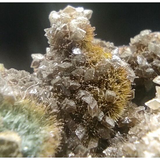 Pumpellyite & Dolomite